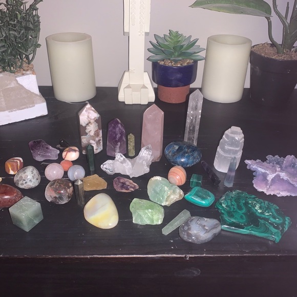 HUGE crystal bundle - Picture 1 of 11